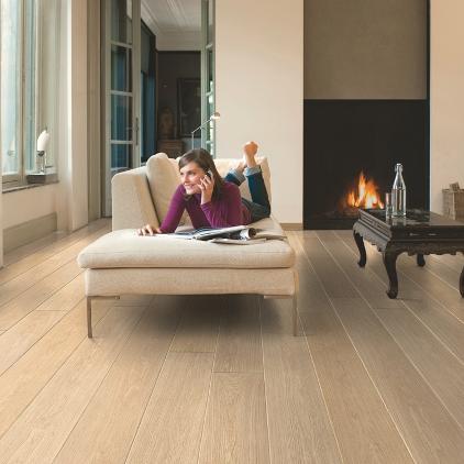WHITE VARNISHED OAK LARGO | LPU1283 QuickStep JJP Flooring co Bicester